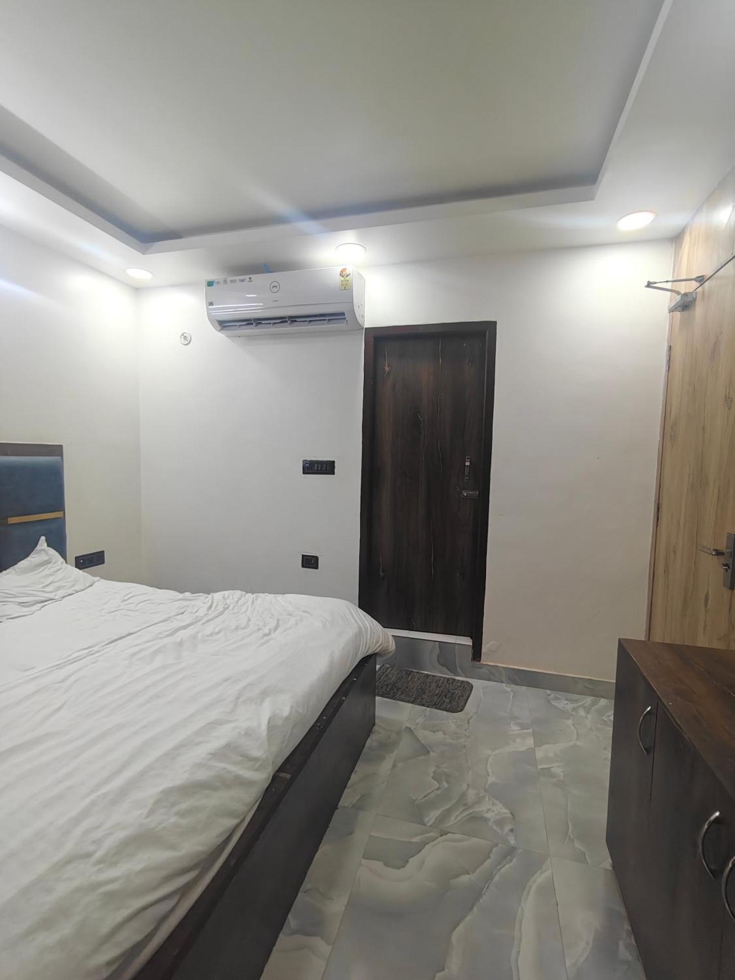 Hotel Love Inn Лакхнау Екстер'єр фото